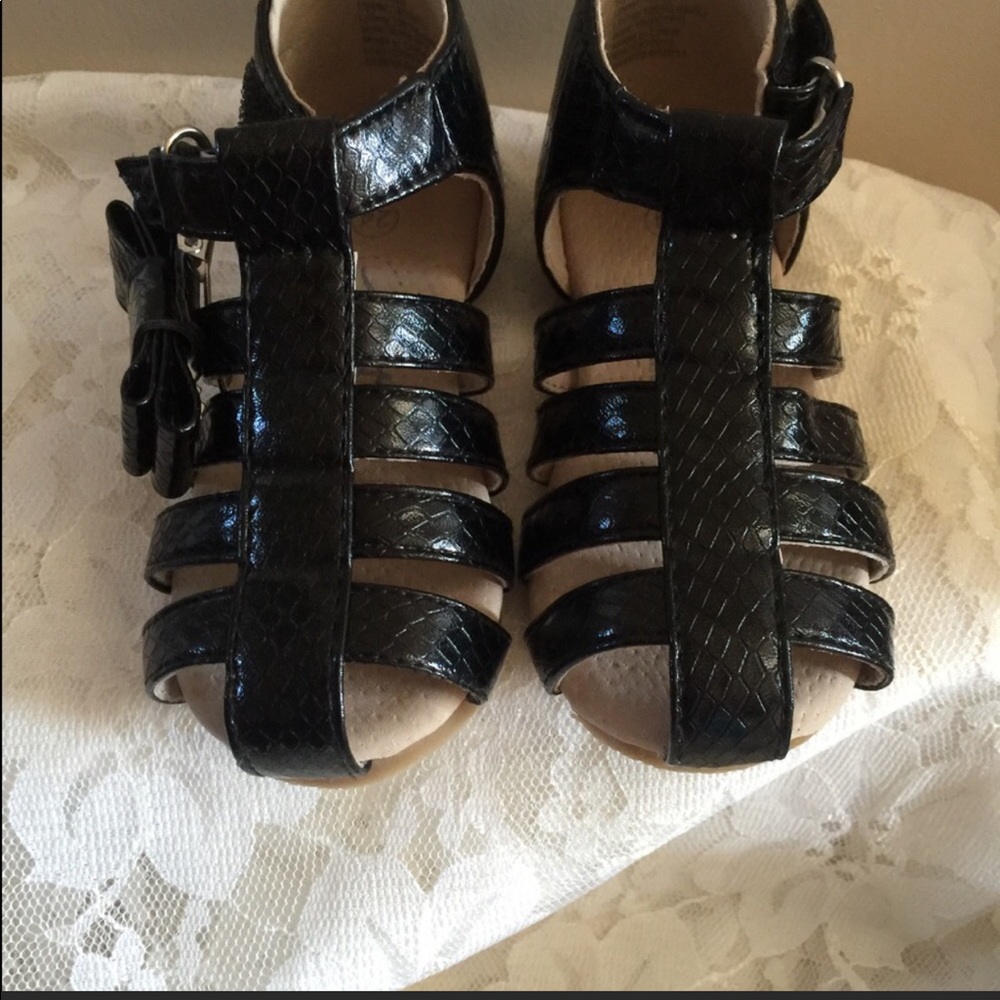 Mini Treasure Girlโs Black Leather Sandals NIB